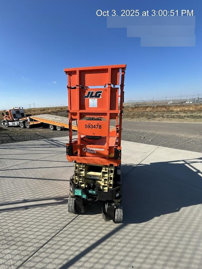 2025 JLG ES1932