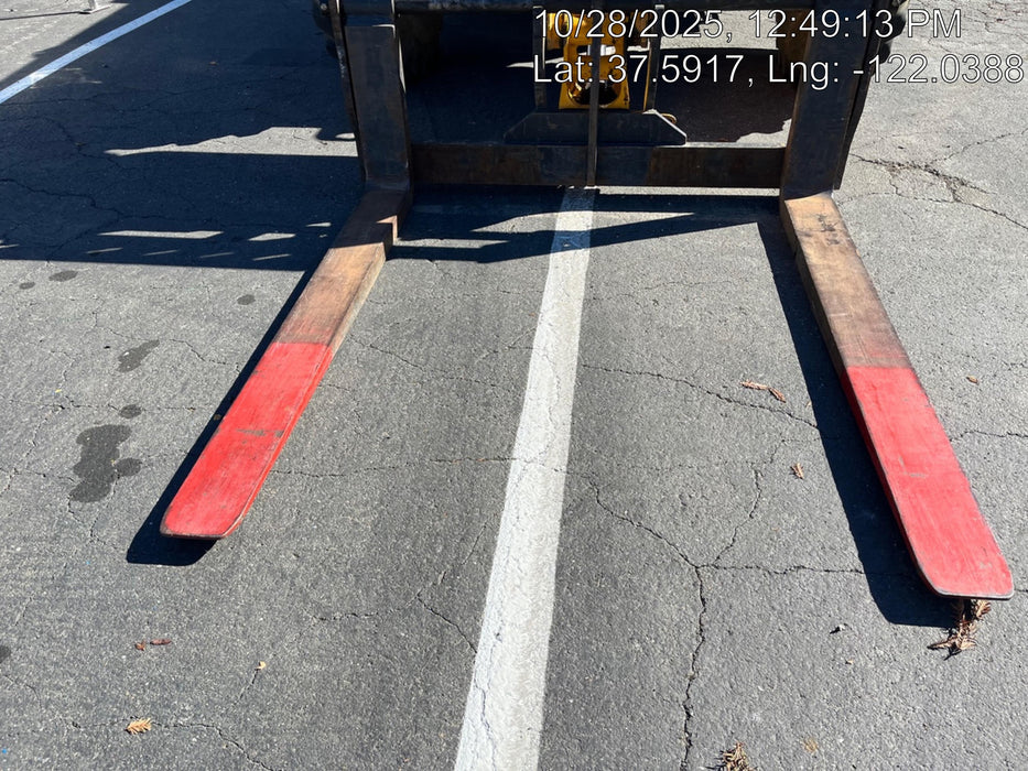 2019 JCB 506-36 Canopy, 74 HP, Foam Filled Tires, STD Worklight, Beacon, Aux Hydraulics, Lifting Eye, Back up Alarm 48" Carriage/48" Forks