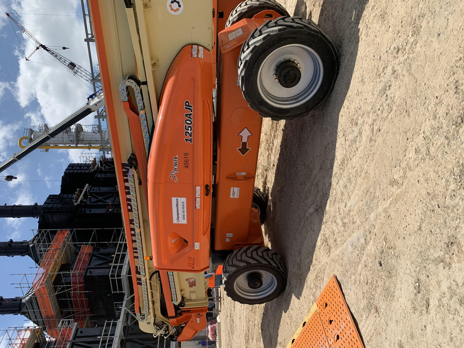 2019 JLG 1250AJP