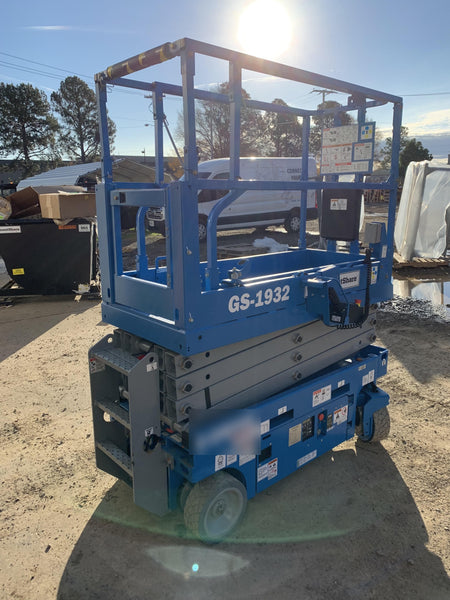 2021 GENIE GS-1932