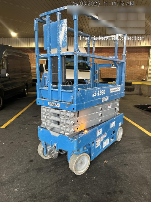 2020 Genie GS-1930 Solid Non Marking Tires, Beacon, Folding rails with half height swing gate, 800W Inverter