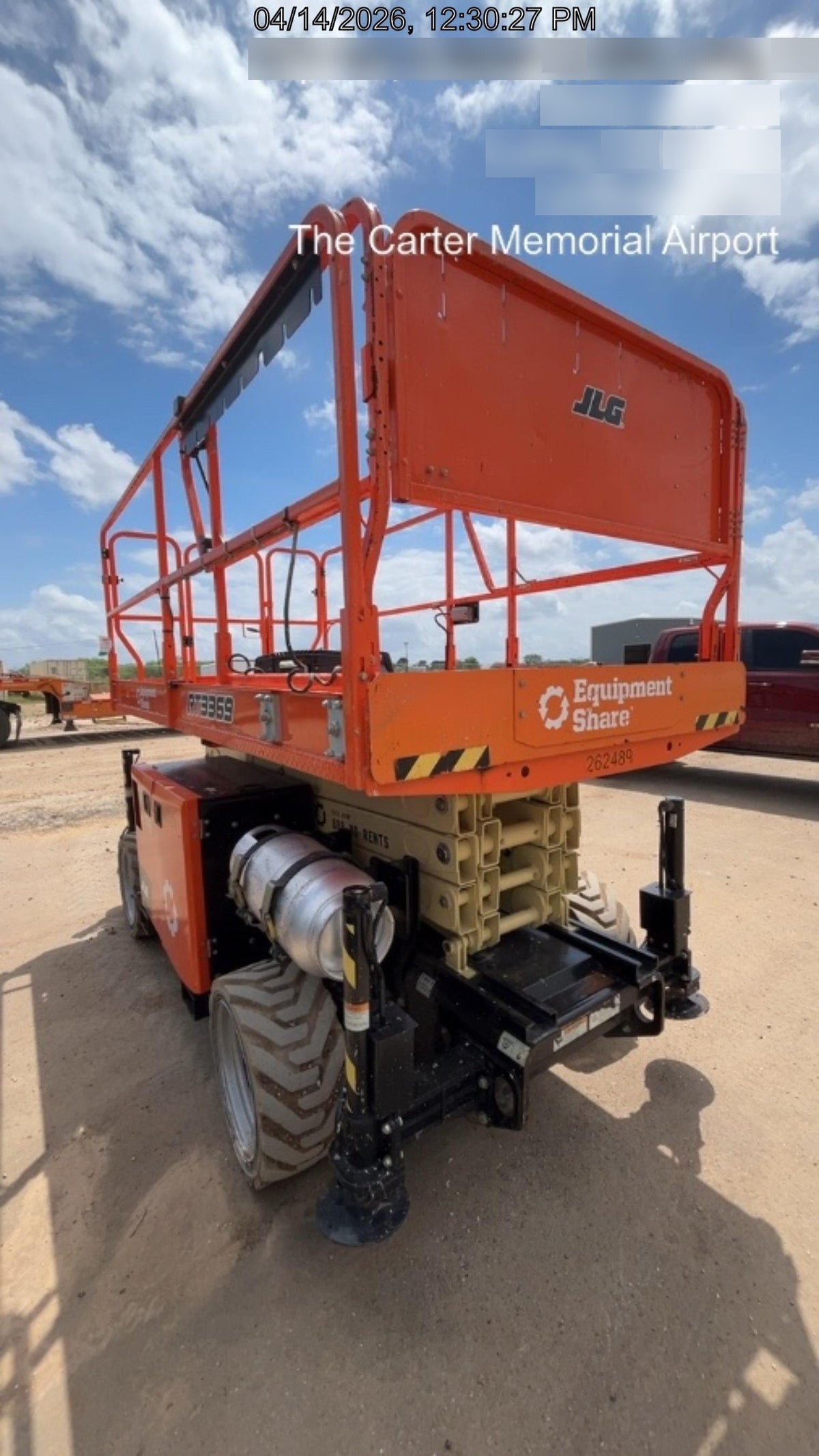 2022 JLG RT3369