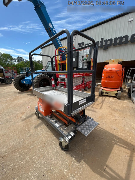 2023 JLG 1030P