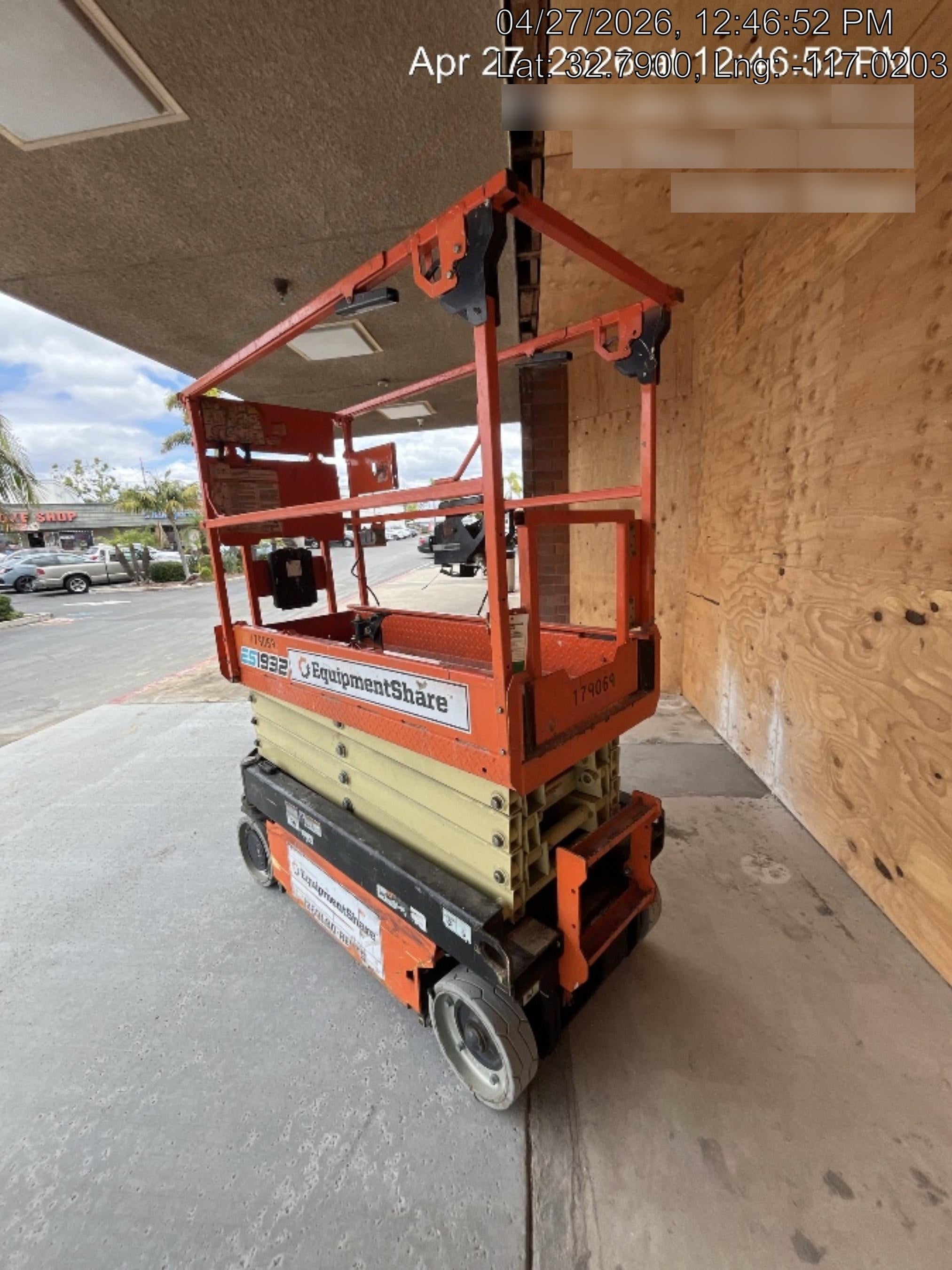 2021 JLG ES1932