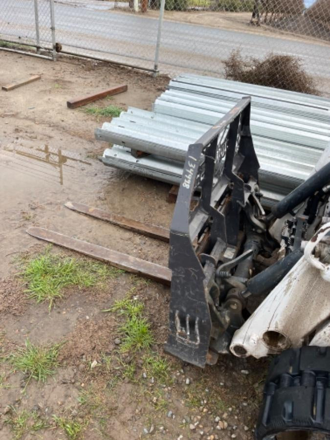 2021 PALADIN 48" Pallet Forks - Paladin