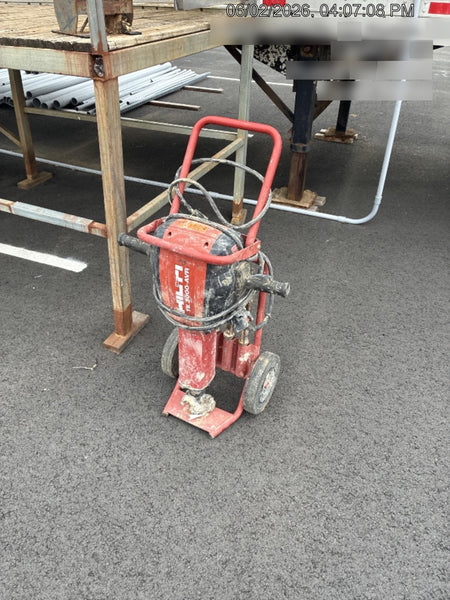 2020 HILTI TE 3000-AVR