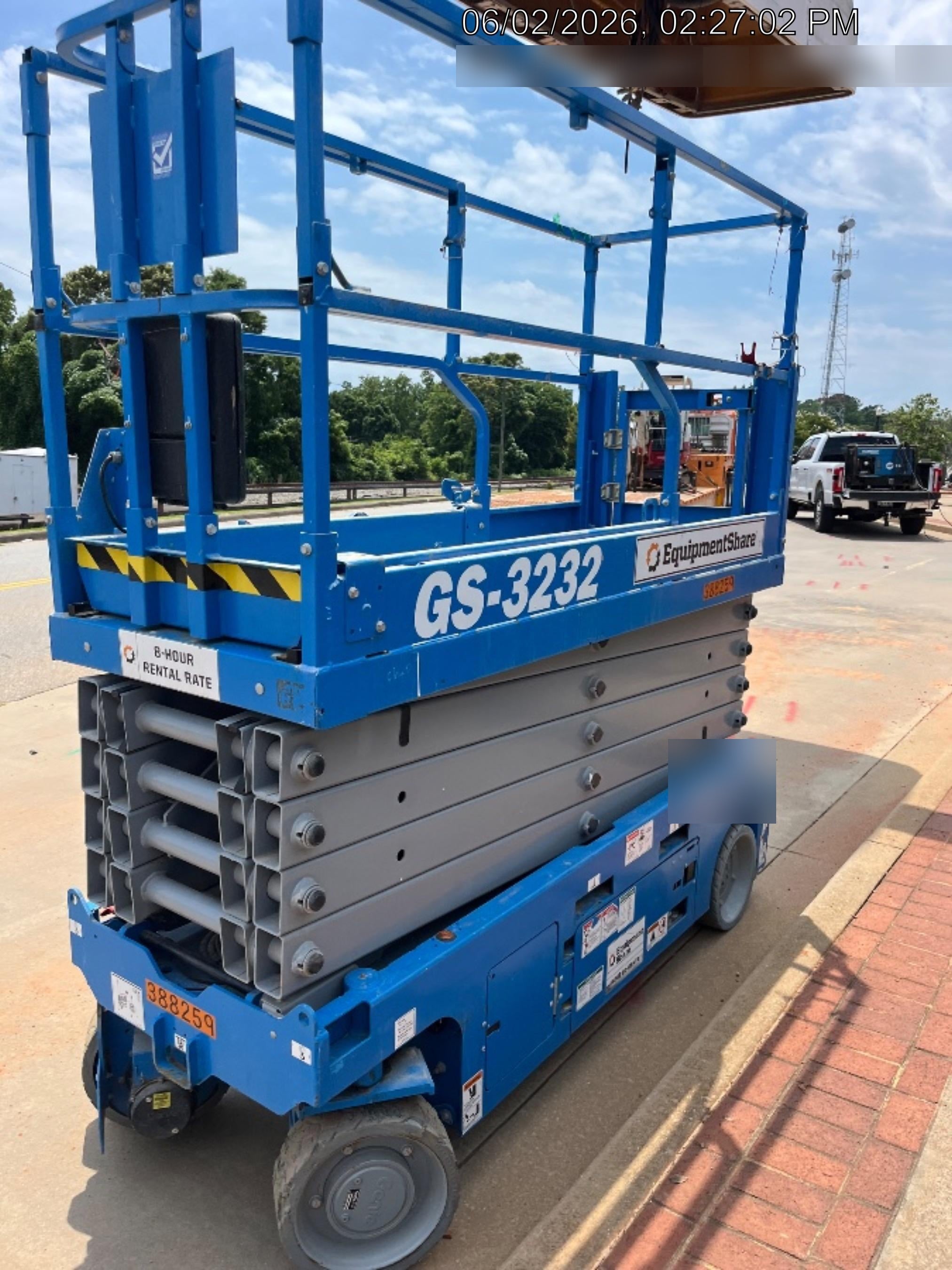 2024 GENIE GS-3232
