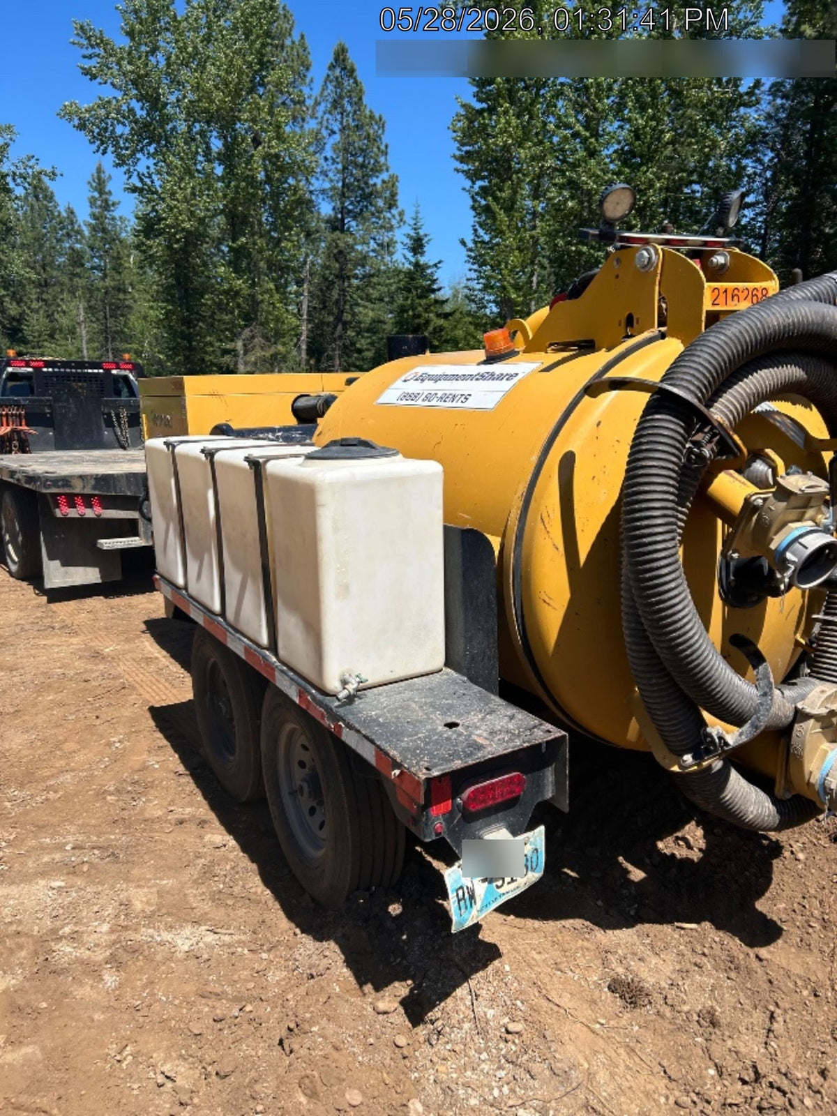 2022 Vac-Tron LP573XDT T4 Koehler Diesel Engine, 500 Gallon Debris Tank, x2 100 Gallon Water Tanks