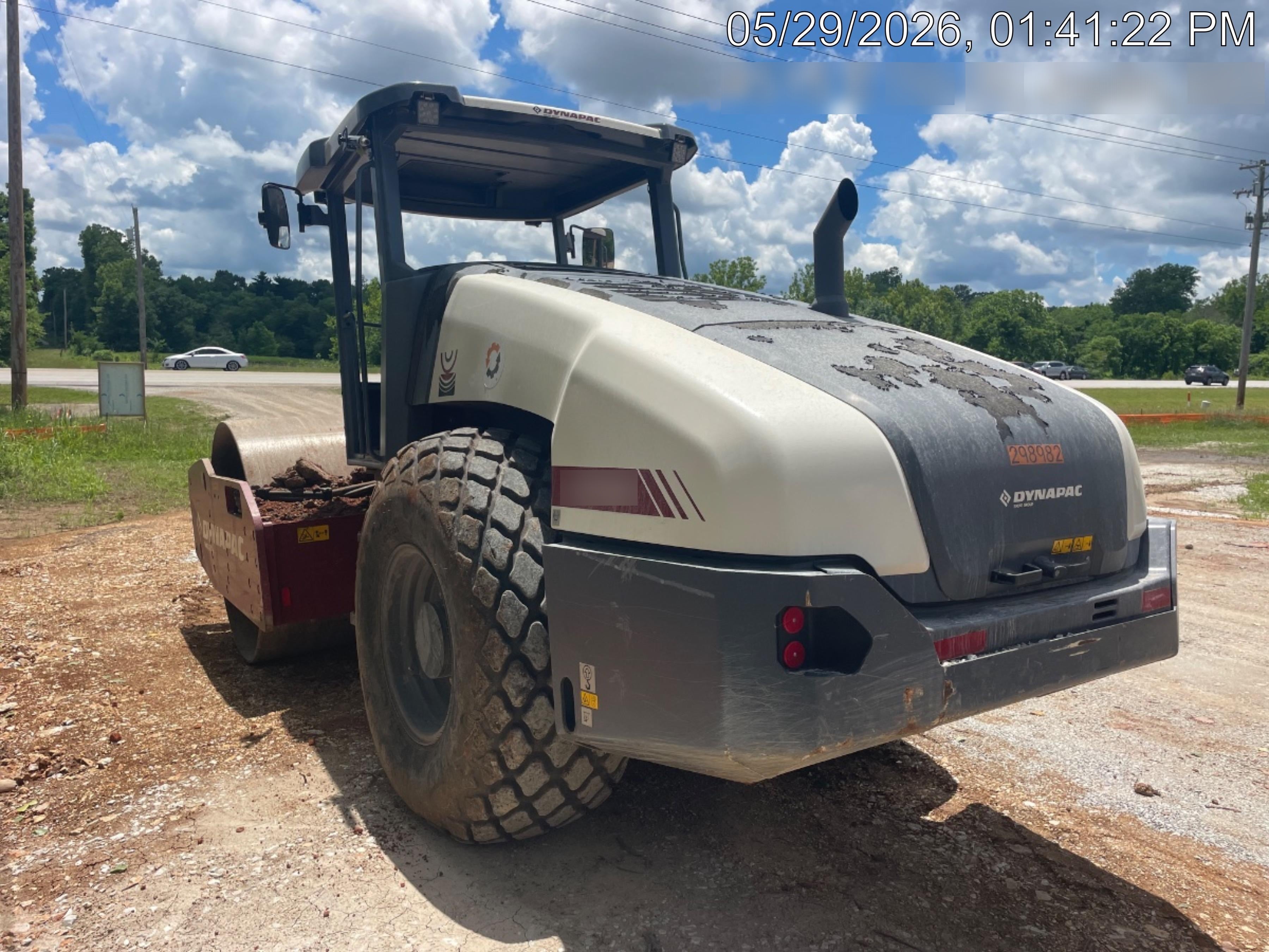 2023 DYNAPAC CA2500D