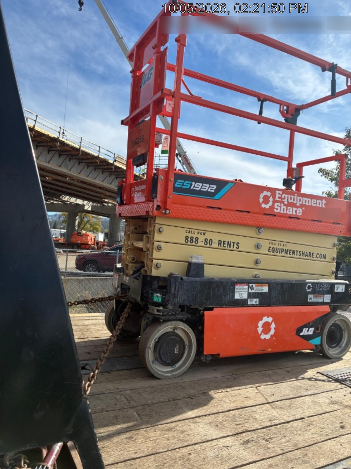 2025 JLG ES1932