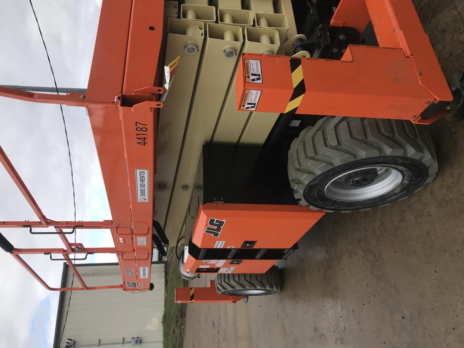 2019 JLG 430LRT