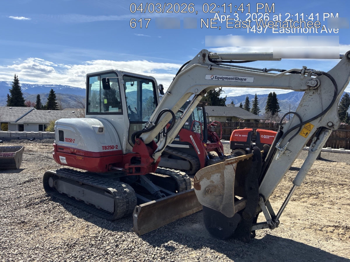 2024 TAKEUCHI TB250-2CR
