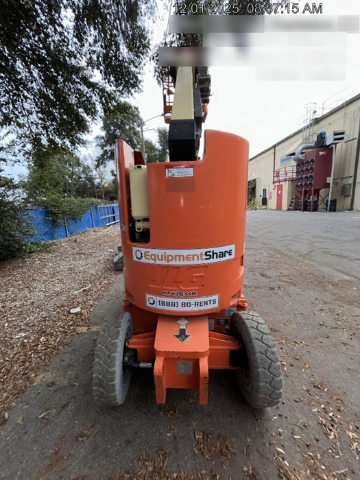 2019 JLG E300AJP