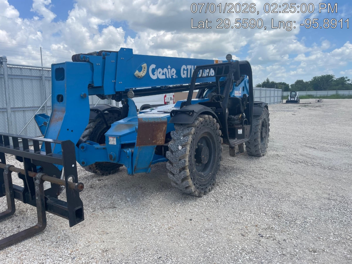 2017 GENIE GTH-1056