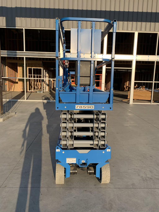 2020 Genie GS-3232 Standard, Folding half height swing gate, 800W Inverter