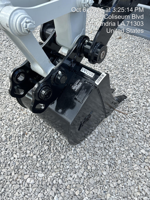 2025 TAKEUCHI 24" Bucket Takeuchi