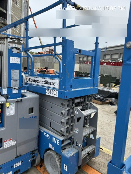 2022 GENIE GS-3232