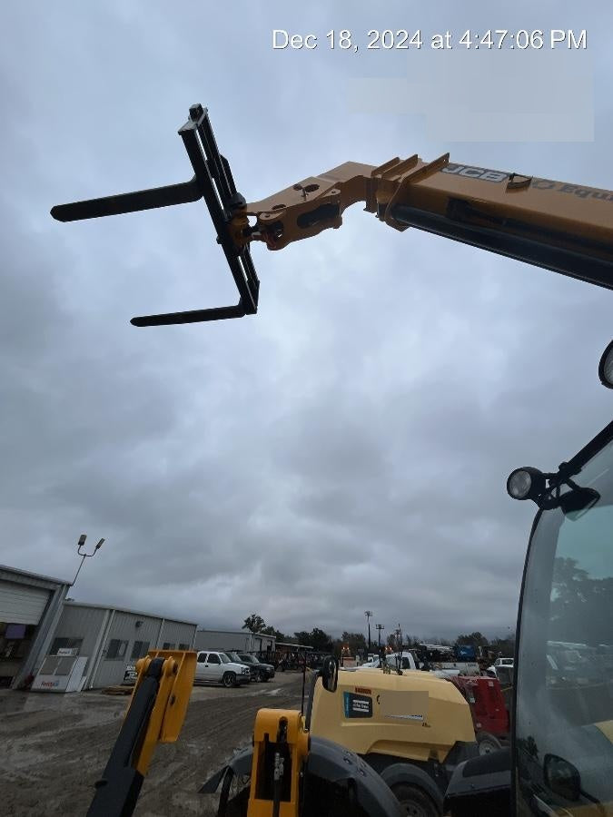 2025 JCB 510-56