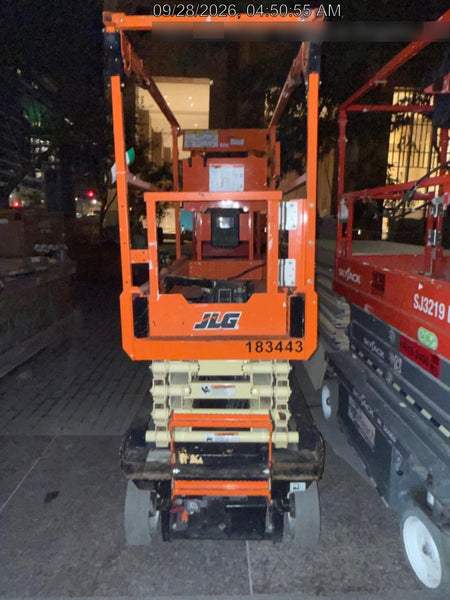 2021 JLG ES1932