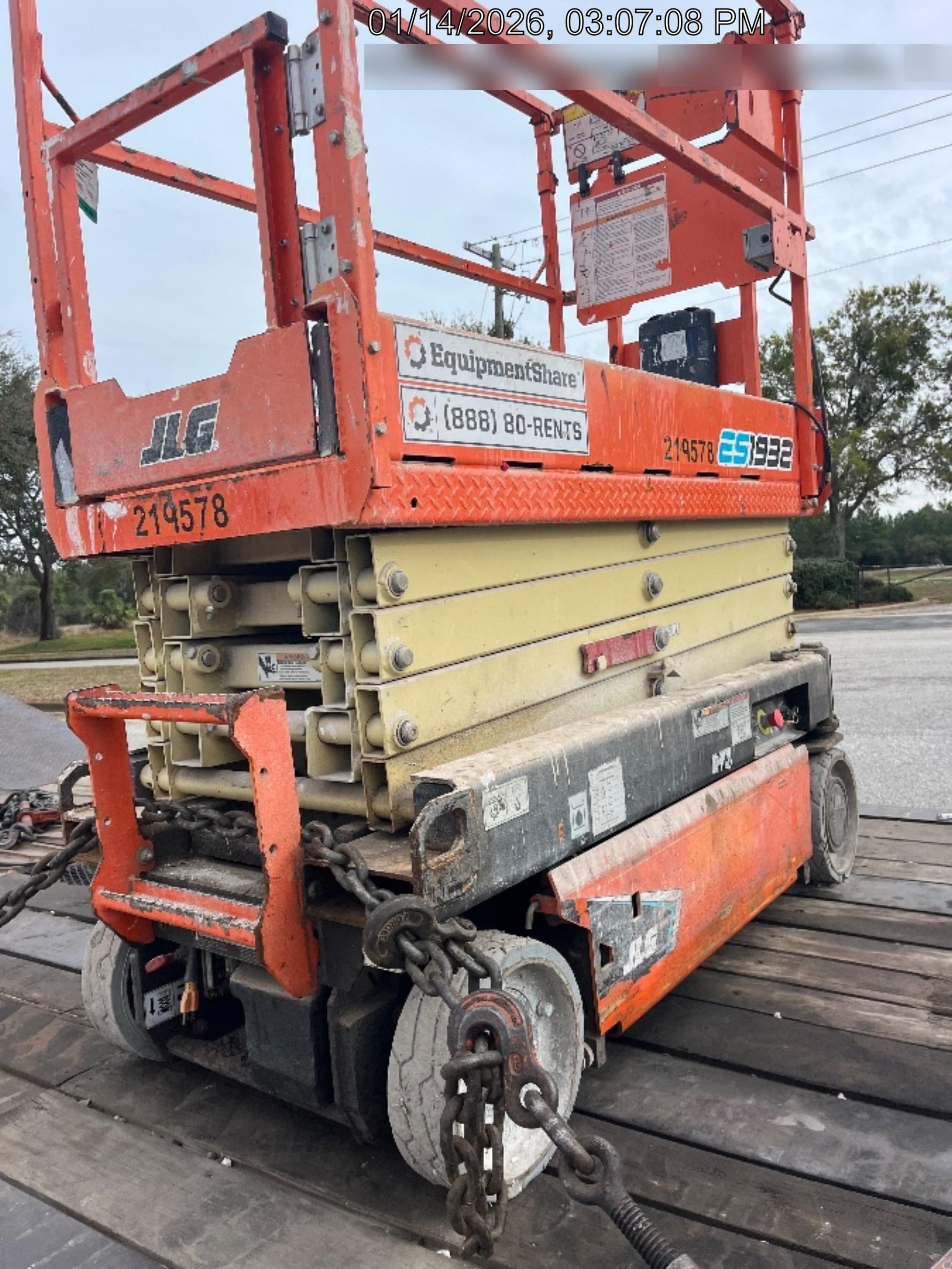 2022 JLG ES1932