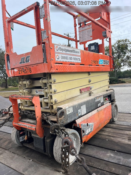 2022 JLG ES1932