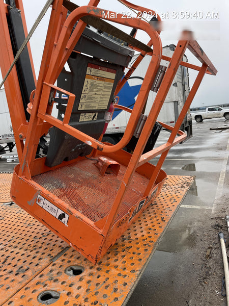 2019 JLG E300AJP