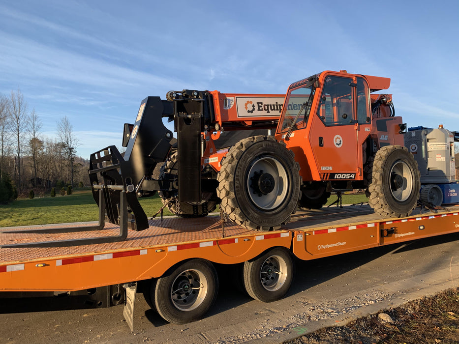 2020 Skytrak 10054 74Hp, Cab/Heat/Air,Solid Tires, Work Lights, Beacon, Aux Hydraulics, Back up Alarm, Lifting Eye, ES Decals