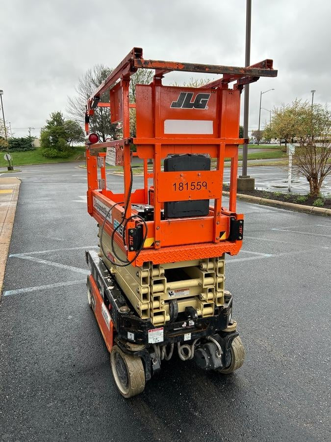 2021 JLG ES1932