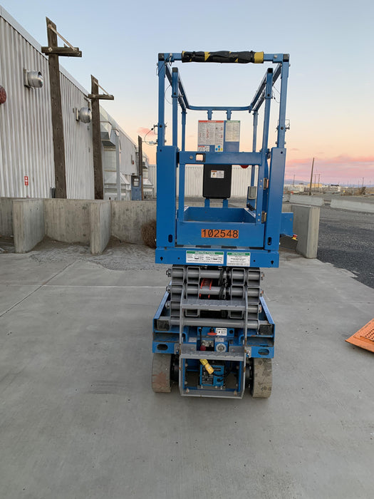 2020 Genie GS-1930 Solid Non Marking Tires, Beacon, Folding rails with half height swing gate, 800W Inverter