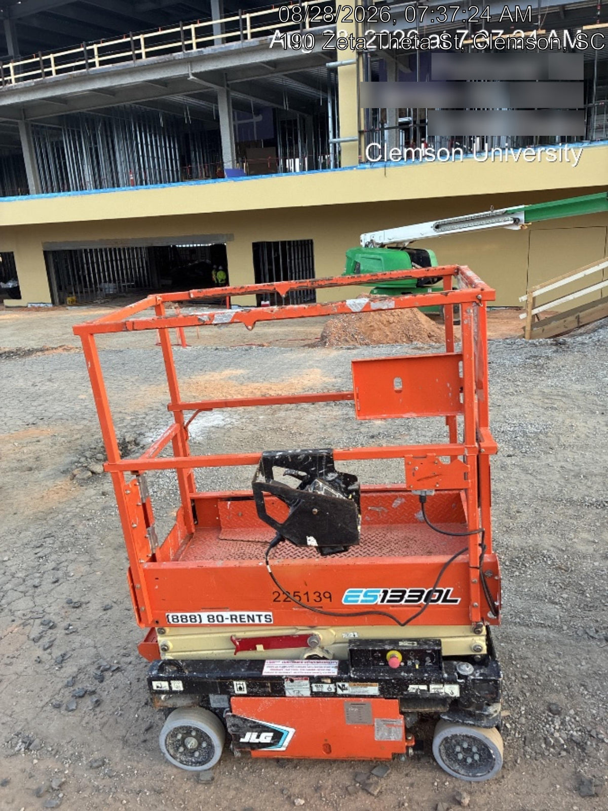 2022 JLG ES1330L