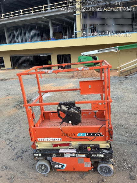 2022 JLG ES1330L