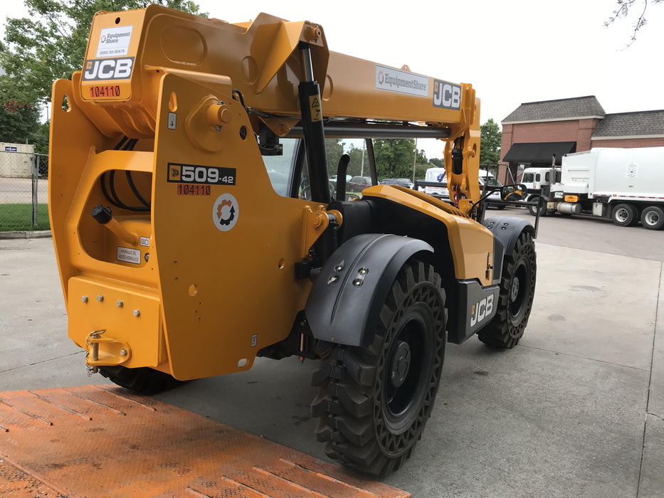 2020 JCB 509-42 Canopy, Solid Tires, Work Lights, Beacon, Aux Hydraulics, Back up Alarm, Lifting Eye, ES Decals
