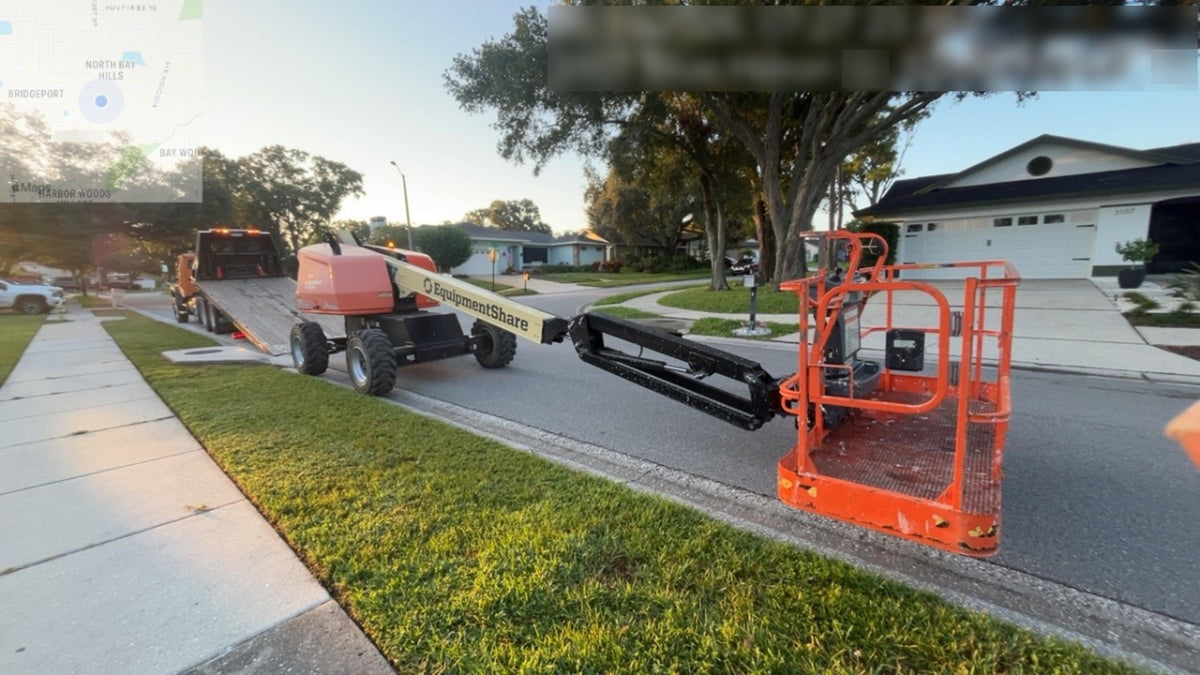 2023 JLG 460SJ