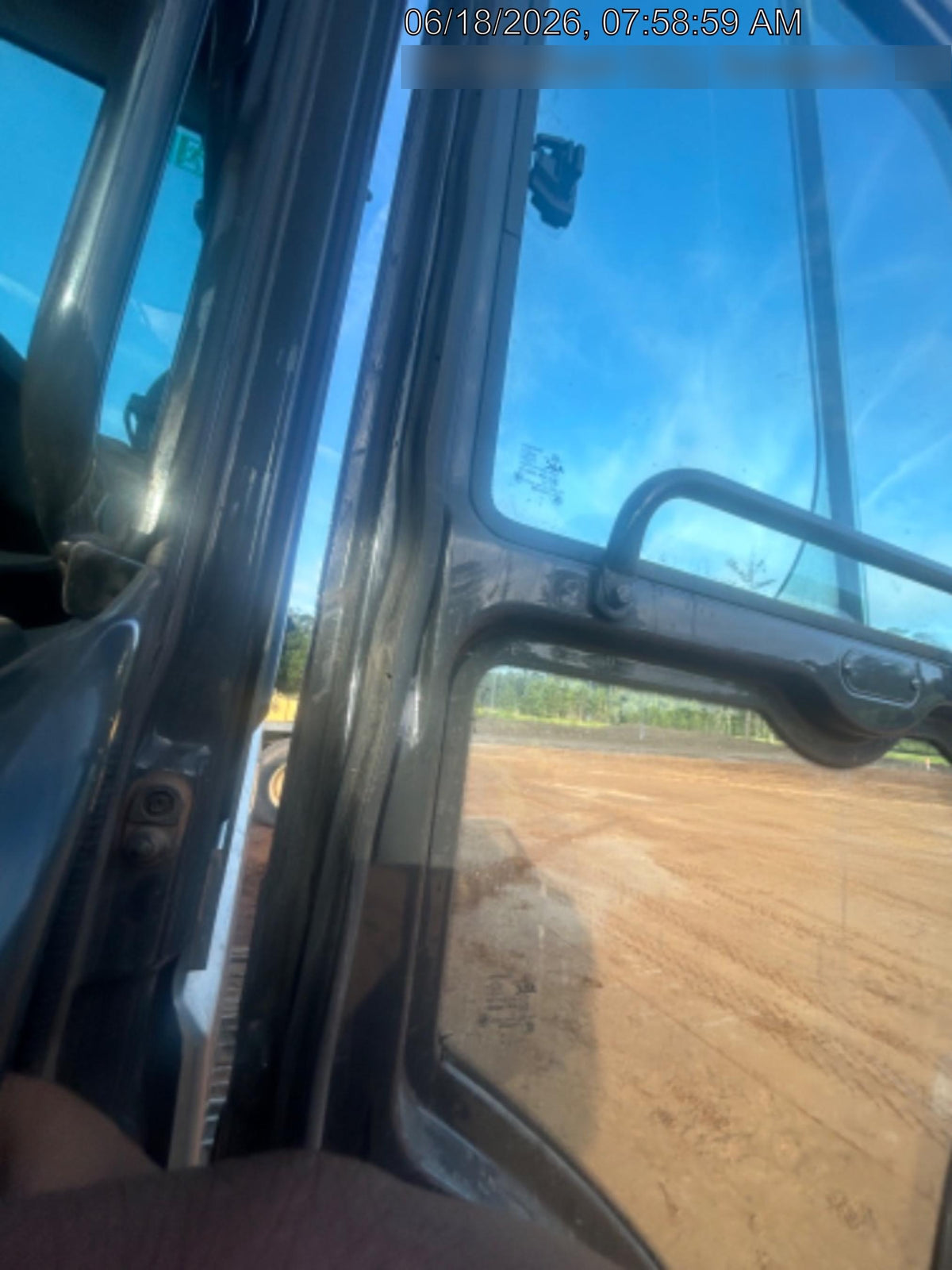 2023 HITACHI ZX210LC-6