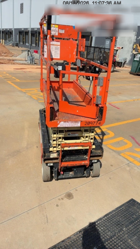 2022 JLG ES1932