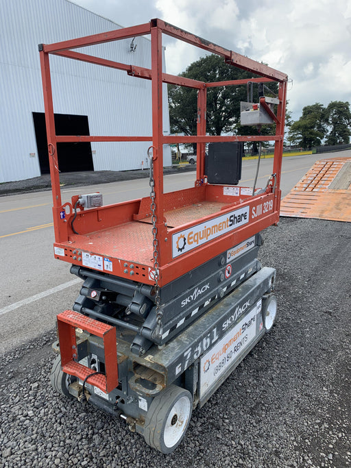 2018 Skyjack SJIII-3219 Skyjack SJIII3219 Scissor Lift w/Trojan Batteries