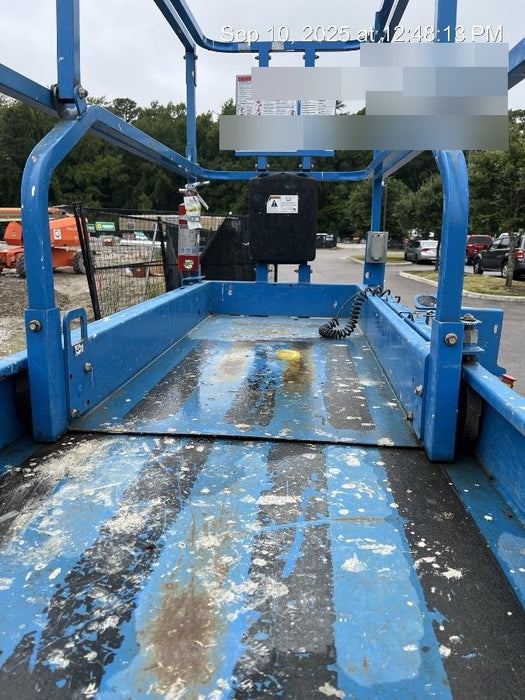 2019 Genie GS-2632 Folding rails with half height swing gate