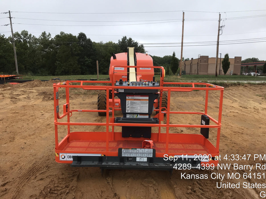 2020 JLG 400S