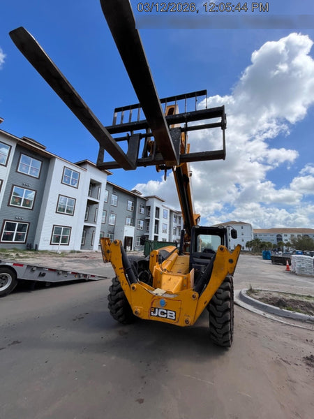 2023 JCB 510-56