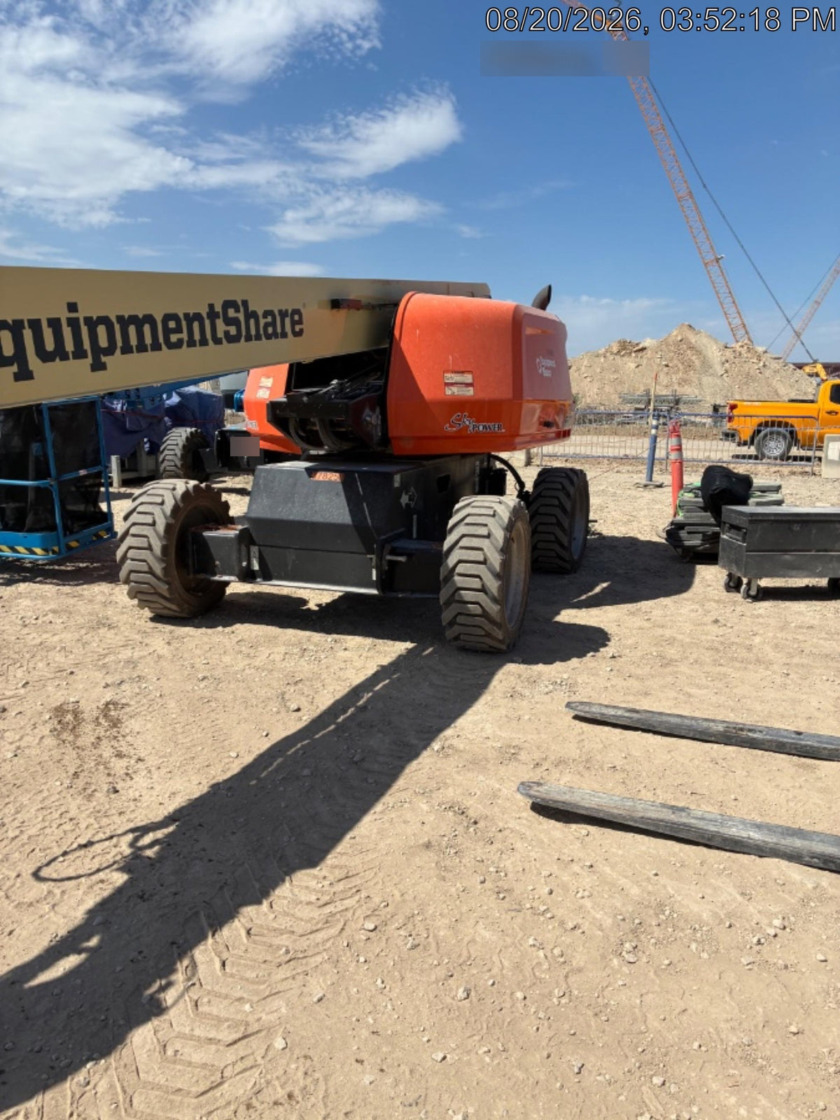 2023 JLG 660SJ