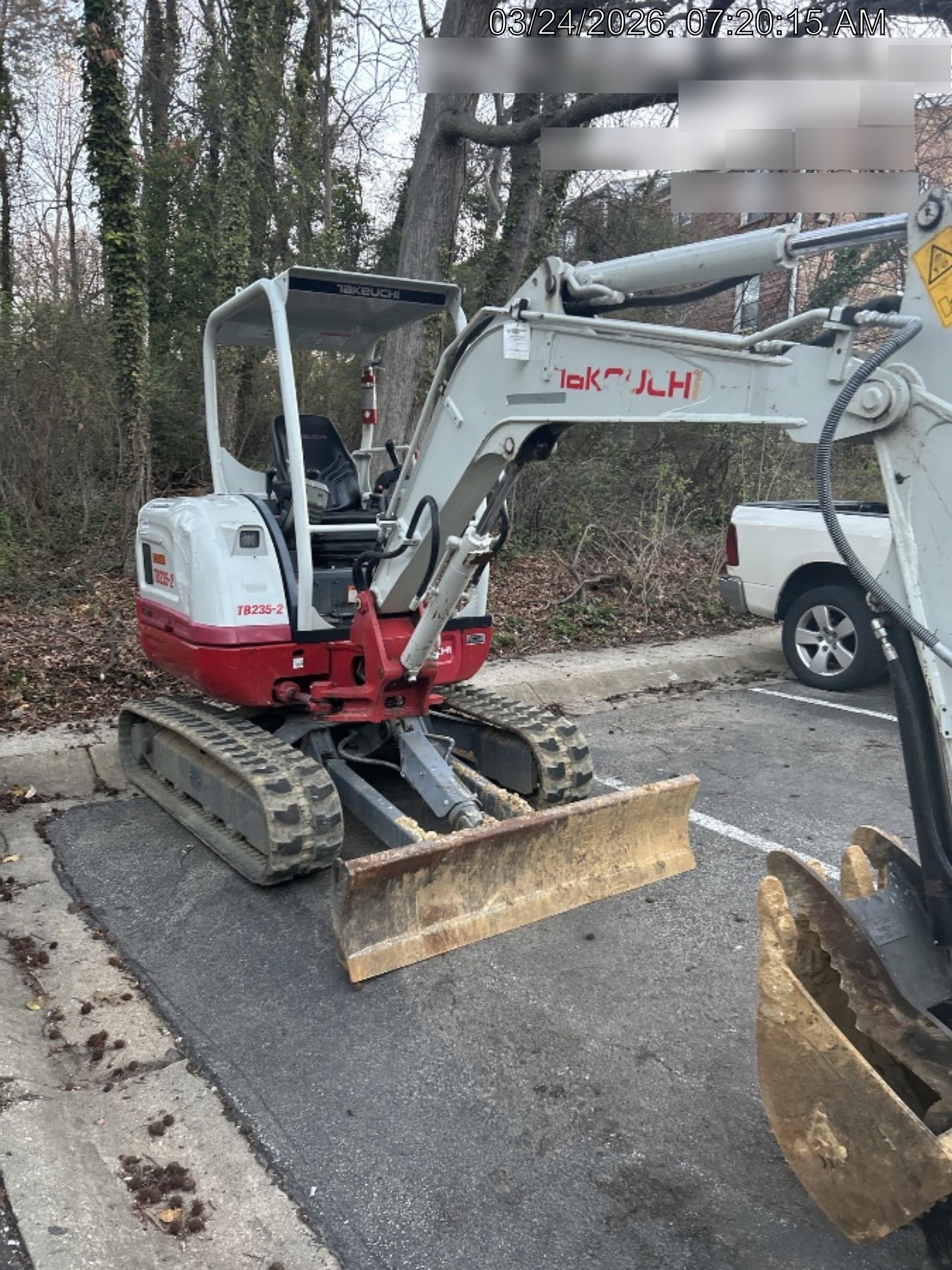 2022 TAKEUCHI TB235-2R