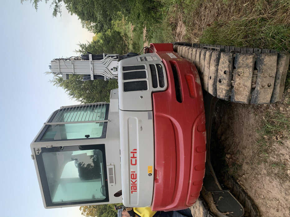 2016 TAKEUCHI TB280FR