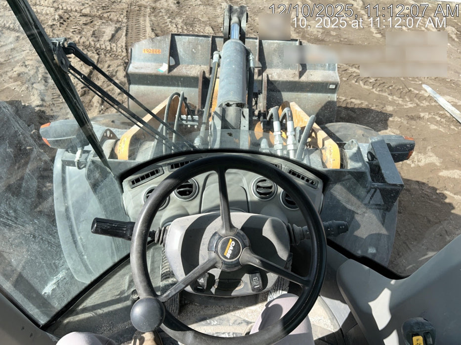 2018 Case 721G CLOSED CAB, 1 FUNCTION, JRB 416 STYLE HYD COUPLER