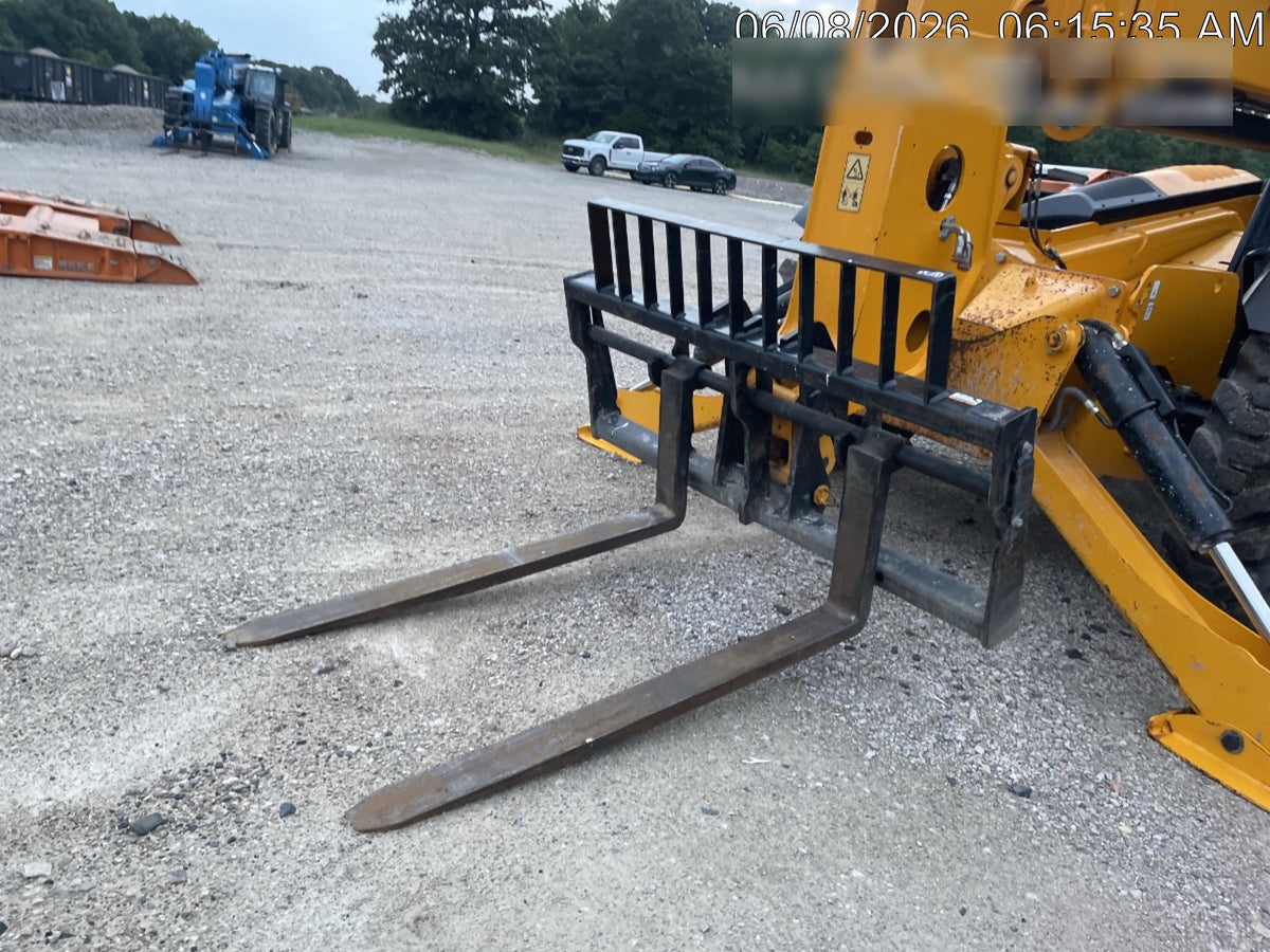 2023 JCB 510-56
