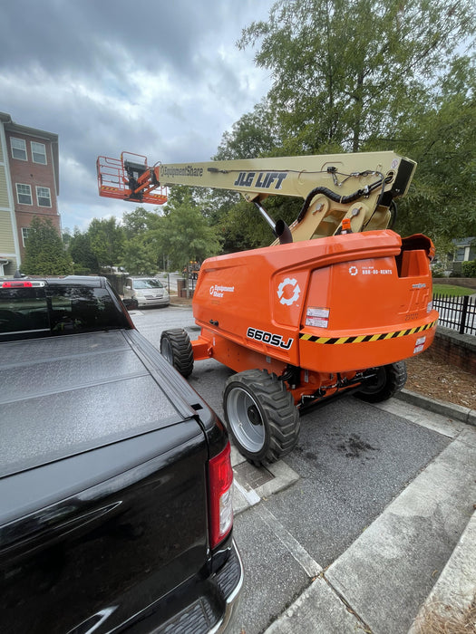 2022 JLG 660SJ