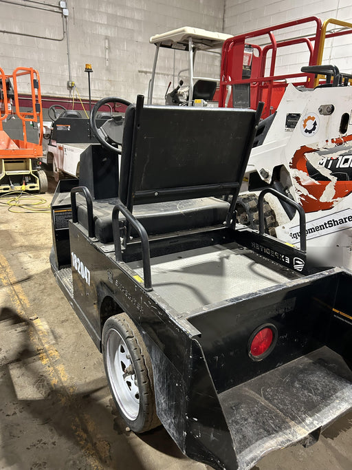 2021 Expeditor Expeditor 3 wheel Expeditor, Steering Wheel, Solid Non marketing tires, Ball Hitch, Front bumper, Painted Black