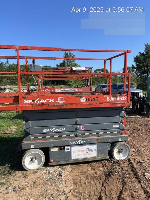 2015 Skyjack SJIII-4632 Skyjack SJIII-4632 32' Scissor Lift