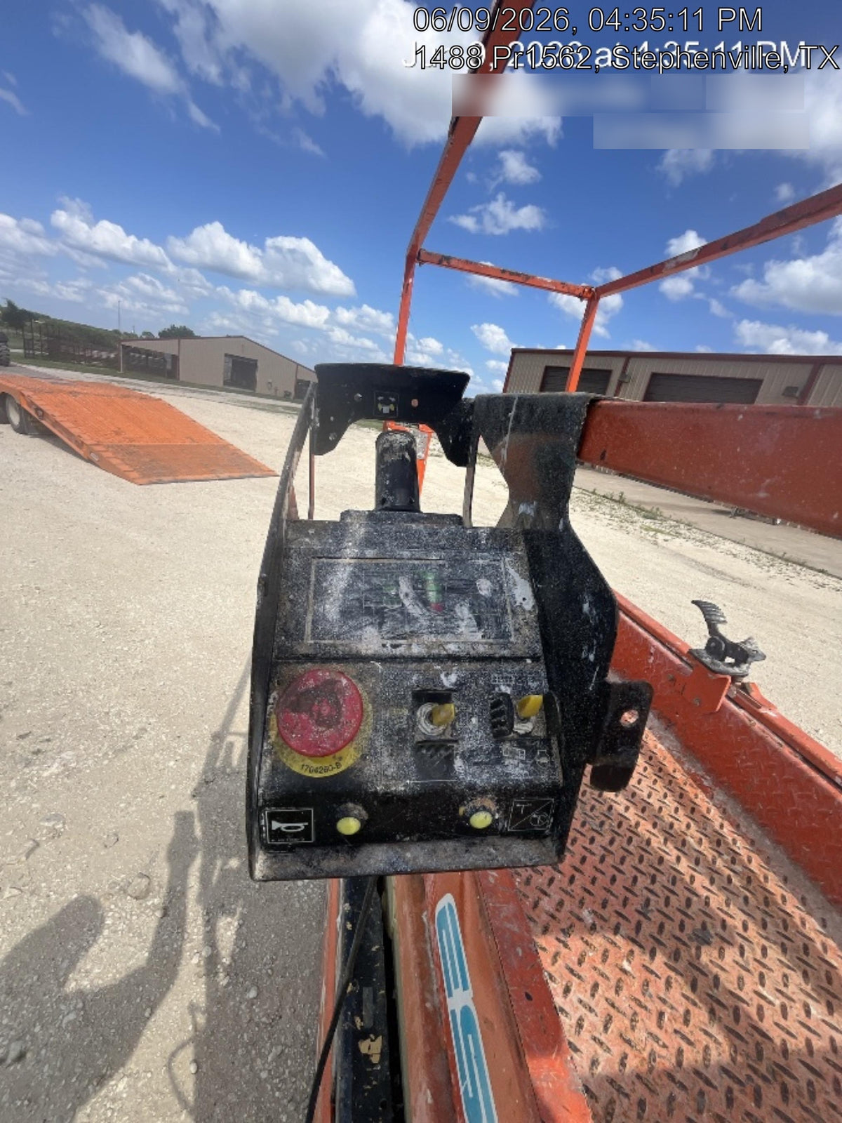 2023 JLG ES2632