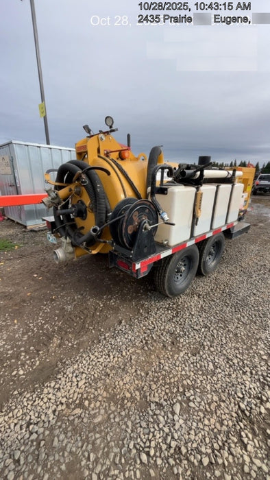 2022 Vac-Tron LP573XDT T4 Koehler Diesel Engine, 500 Gallon Debris Tank, x2 100 Gallon Water Tanks