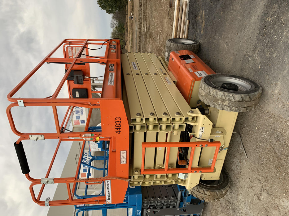2019 JLG 4069LE